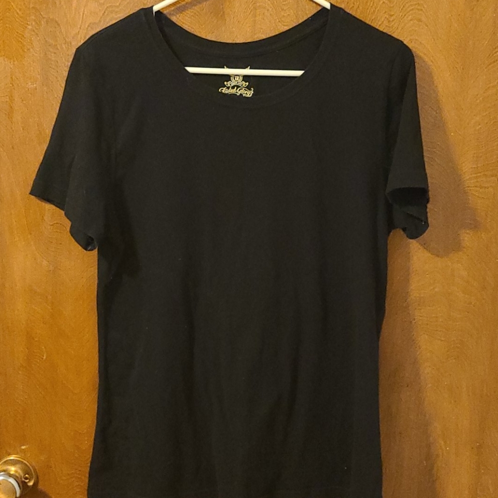 Black tshirt